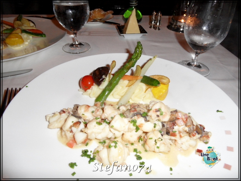 foto nave Celebrity Equinox - cibi e cucine EquinoxAragosta con spezie.jpg cibi e cucine EquinoxAragosta con spezie.jpg