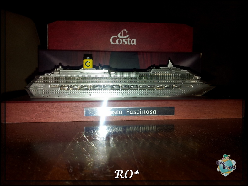 Modellini navi Costa - 20120513_192851.jpg 20120513_192851.jpg