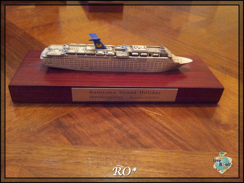Modellini navi Costa - 20120513_193224.jpg 20120513_193224.jpg