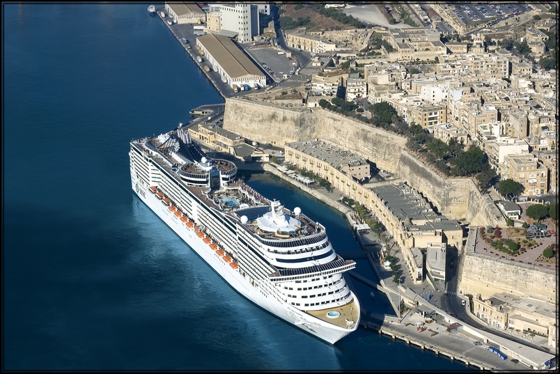 MSC Splendida al Porto di La Valletta (Malta)
