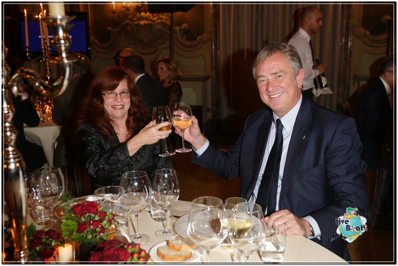 MILANO, 12/11/2015. PALAZZO VISCONTI. MSC CROCIERE PRESENTA LA MAGIA DELLE FESTIVITA' NATALIZIE E IL FASCINO DI CUBA CON IL MENU' DI CARLO CRACCO. NELLA FOTO GIOVANNI TOTI, GIANNI ONORATO. PHOTO CANIO ROMANIELLO / OLYCOM