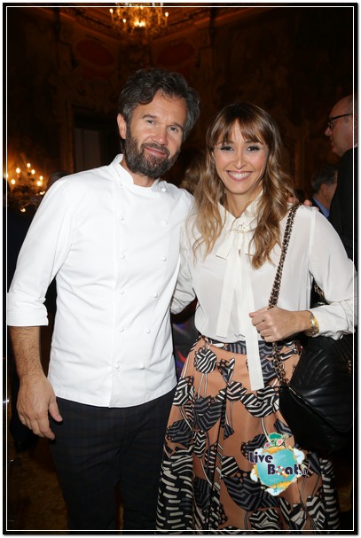 MILANO, 12/11/2015. PALAZZO VISCONTI. MSC CROCIERE PRESENTA LA MAGIA DELLE FESTIVITA' NATALIZIE E IL FASCINO DI CUBA CON IL MENU' DI CARLO CRACCO. NELLA FOTO GIOVANNI TOTI, GIANNI ONORATO. PHOTO CANIO ROMANIELLO / OLYCOM