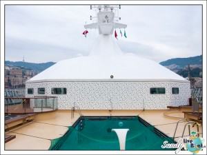 liveboat phoenix reisen artania artania pool 03