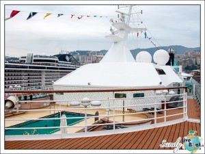 liveboat phoenix reisen artania artania pool 05