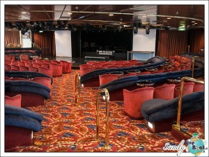 liveboat phoenix reisen artania atlantik show lounge 06